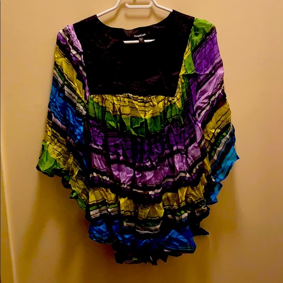 I am selling a blouse. - Picture 1 of 1